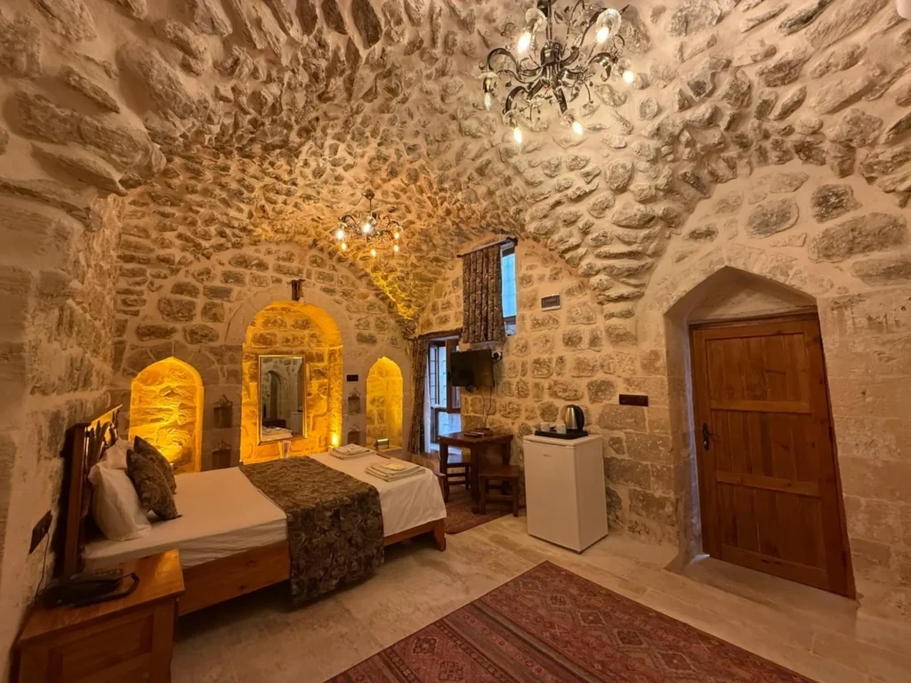 Posedion Standart Oda — Helen Olimpos Konağı, Mardin