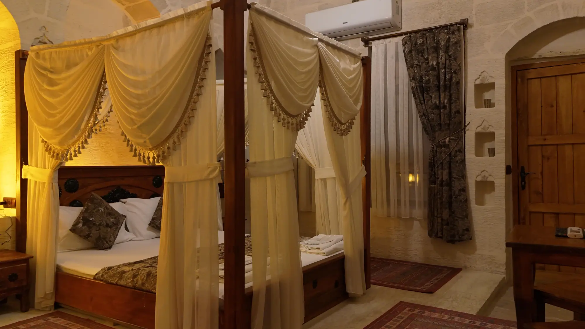 Helen Olimpos Konağı’ndan bir kare — Mardin butik taş konak (63)