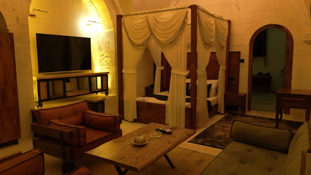 Zeus Kral Odası — Helen Olimpos Konağı, Mardin